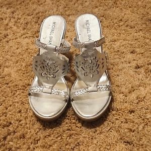 Michael Shannon leather Silver backless wedge heels. Size 7 BRAND NEW NEVER WORN